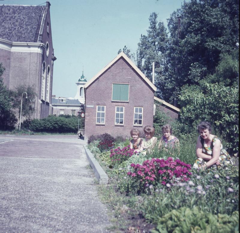 Foto 1987348910